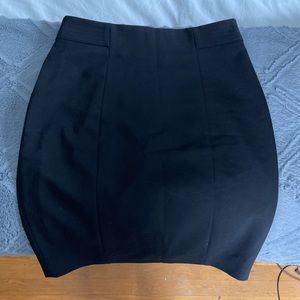 h&m black pencil skirt